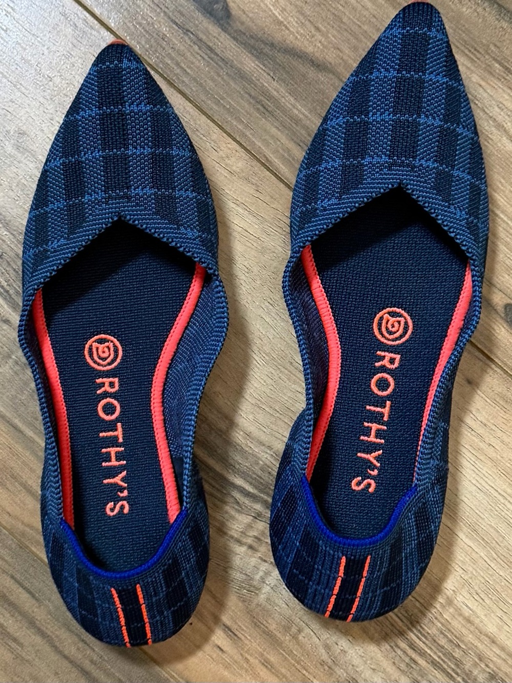 Rothy’s point toe blue flats 7